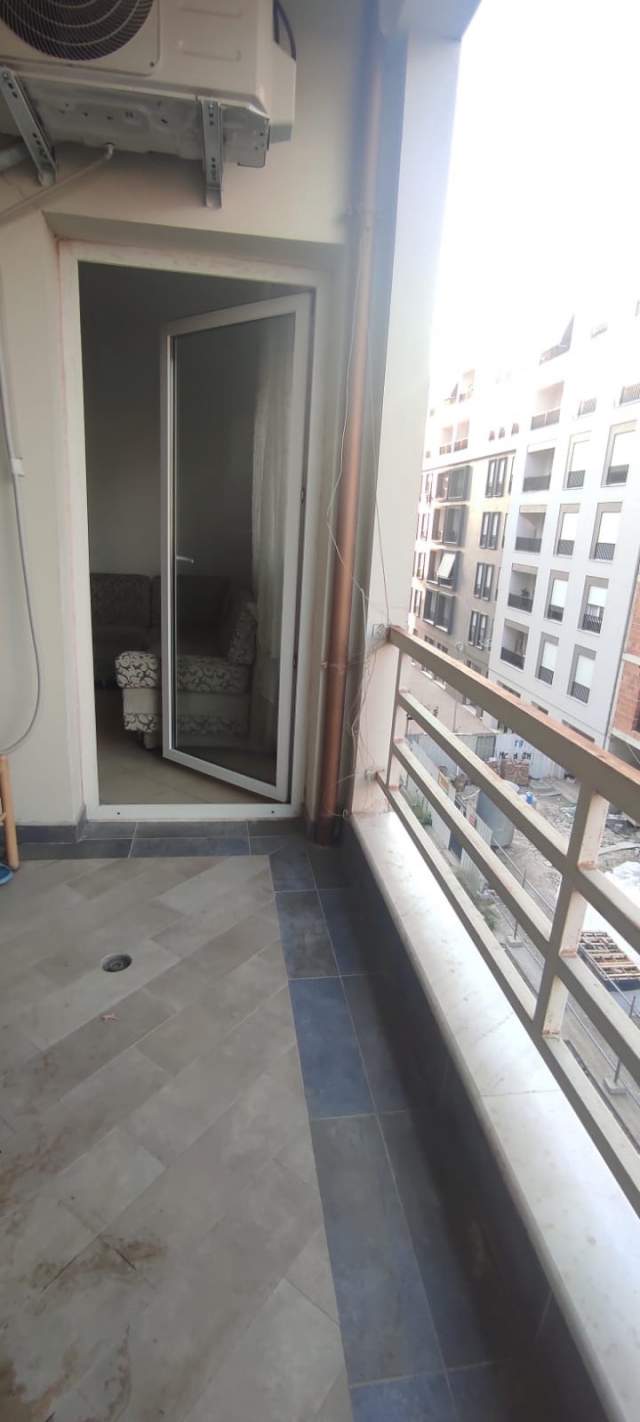 Tirane, jepet me qera apartament 1+1+BLK Kati 3, 270 Euro (xhanfize keko)
