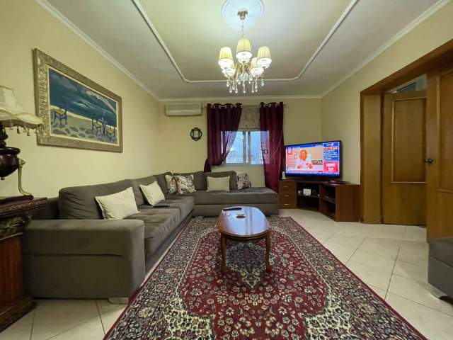 Tirane, jap me qera apartament 2+1 Kati 4, 90 m² 450 Euro (thanas ziko)