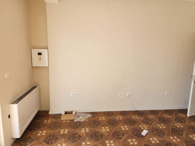 Tirane, jepet me qera zyre Kati 3, 95 m² 950 Euro (Rruga Cameria)