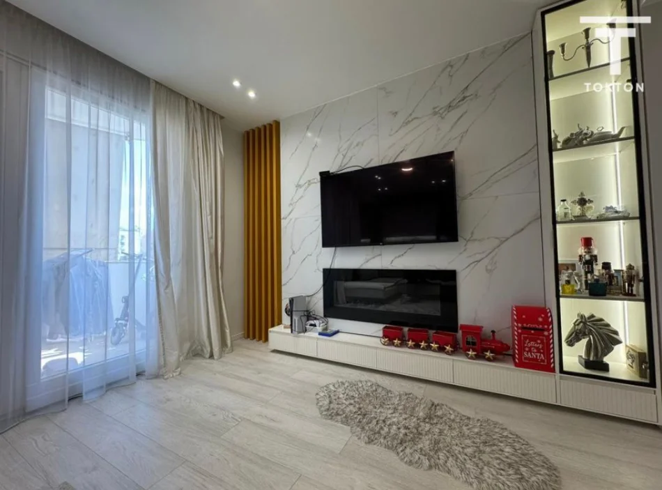 Tirane, shitet apartament 2+1+Ballkon Kati 6, 123 m² 380.000 € (Stadiumi Dinamo)