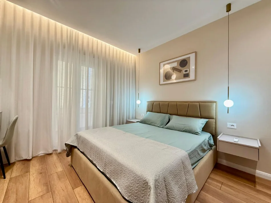 Tirane, shitet apartament 1+1 Kati 3, 50 m² 163.000 € (Hoxha Tahsim, prane Pazarit te Ri)