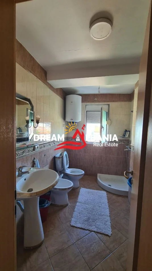 Tirane, shitet apartament 3+1+Ballkon , 99 m² 150.000 € (Brryli)
