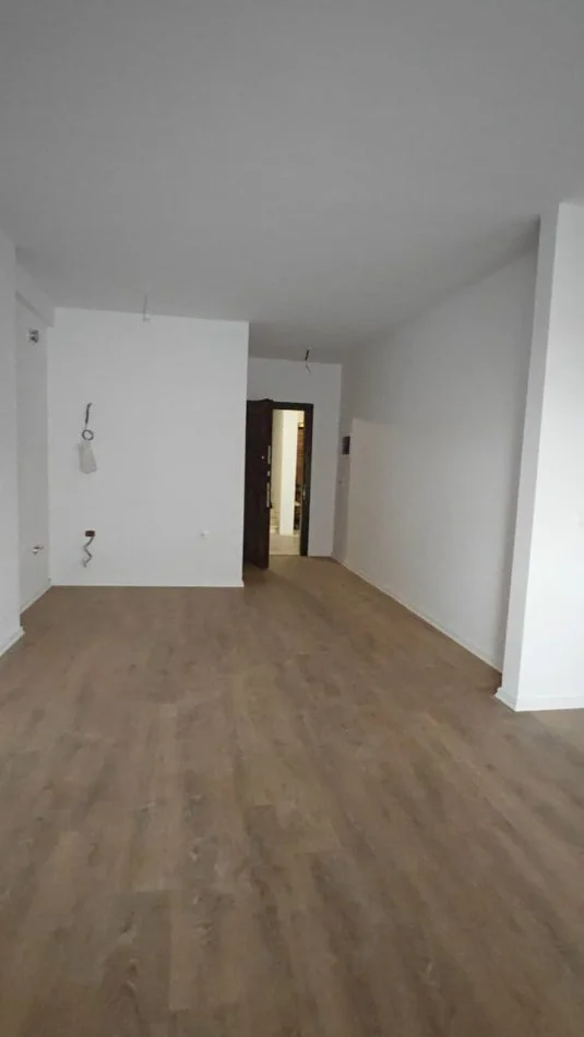 Tirane, shitet apartament 2+1 Kati 2, 92 m² 129.000 € (Fresk)