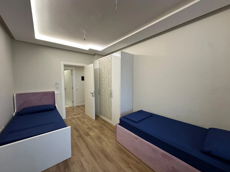 Tirane, jap me qera apartament 2+1+Ballkon Kati 2, 100 m² 1.000 € (Prane KIKA 2)