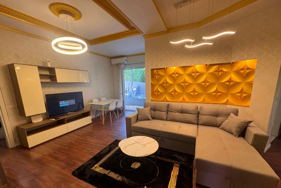 Tirane, shes apartament 2+1+Aneks+Ballkon Kati 1, 140 m² 246.000 € (radison)