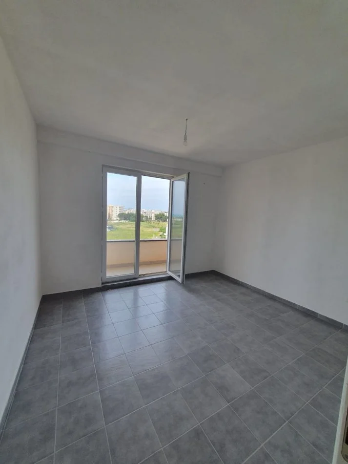 Durres, shitet apartament 2+1+Ballkon Kati 4, 80 m² 96.000 € (ne Qerret Durres)