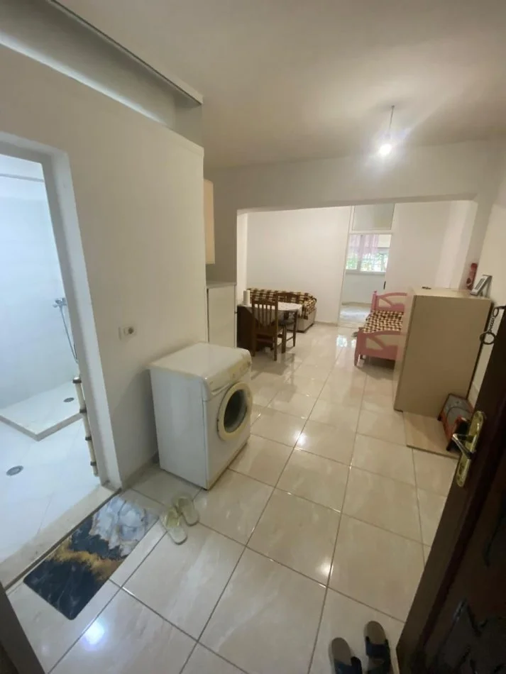 Tirane, shitet garsonier 1+1 Kati 2, 48 m² 91.200 € (Rruga dritan hoxha)
