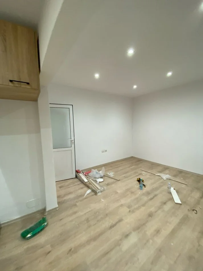 Vlore, shitet apartament 2+1 Kati 5, 74 m² 75.000 € (Afer shkolles Mrigo Posjo, Cole) rv 49740