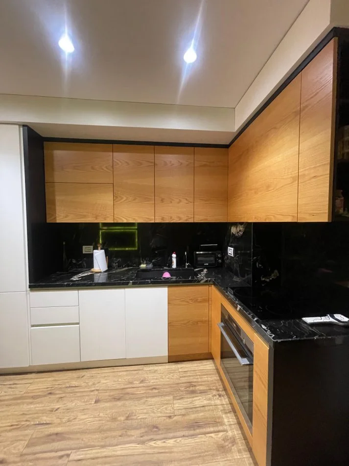 Tirane, shitet apartament 2+1+Ballkon Kati 7, 100 m² 260.000 € (KOMUNA PARISIT)