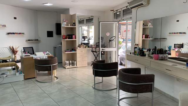 Tirane, ndarje qeraje ambjent biznesi Kati 0, 70 m² 250 Euro (Rruga e Durresit)