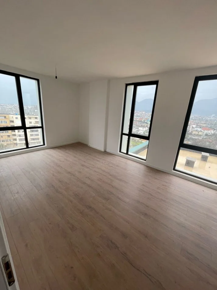 Tirane, shitet apartament 2+1+Ballkon Kati 2, 110 m² 176.000 € (Rruga Filip Jano)