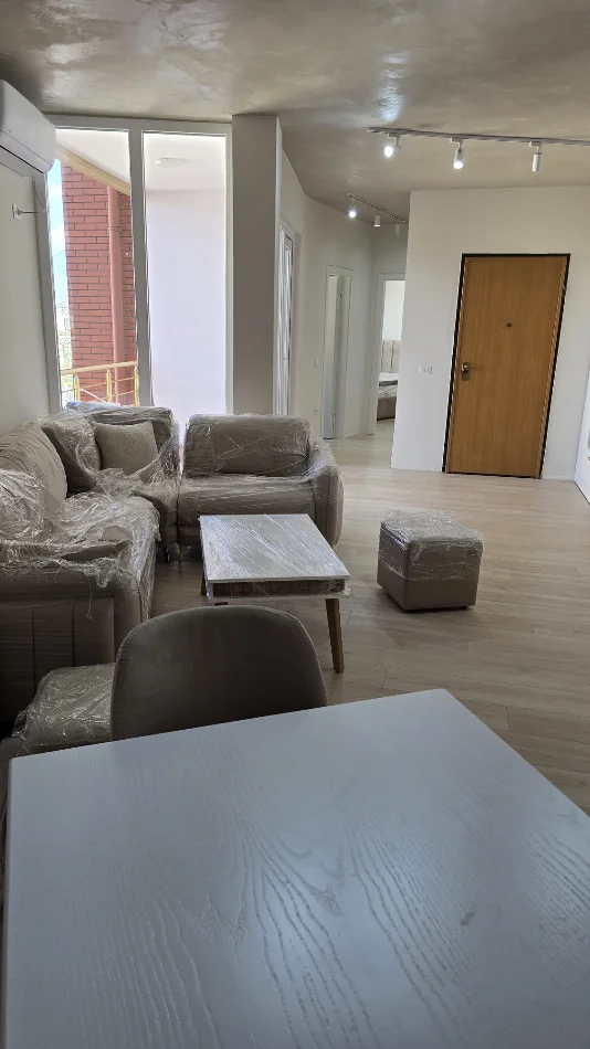 Tirane, jepet me qera apartament 1+1 Kati 8, 70 m² 60.000 € (Rruga teodor keko)