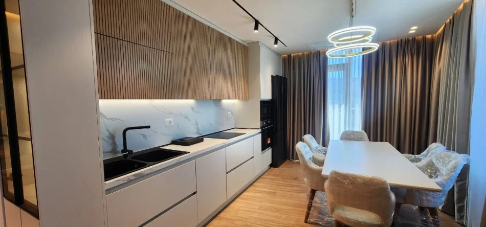 Tirane, jepet me qera apartament 2+1+Ballkon Kati 11, 2.300 € (tek Rezidenca Lake View)