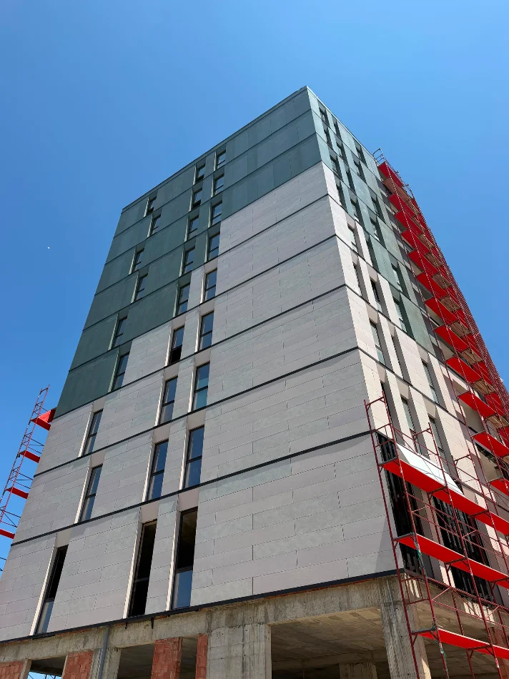 Tirane, shitet apartament 2+1 Kati 6, 110 m² 186.700 € (Riverside rezidence)