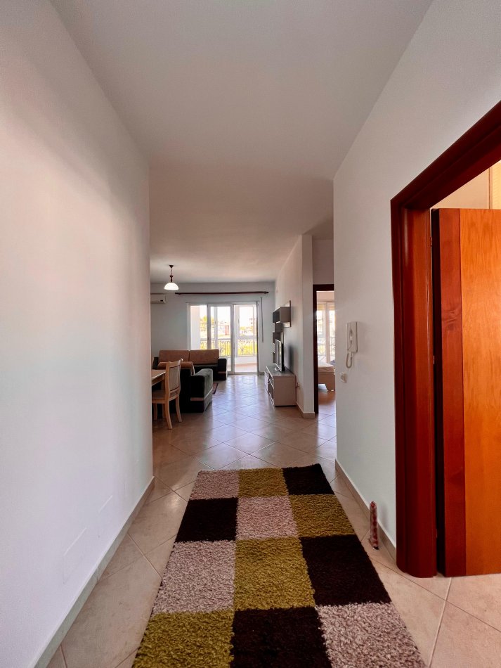Tirane, jepet me qera apartament 2+1+Ballkon Kati 6, 105 m² 1.000 € (Kopshti Botanik)