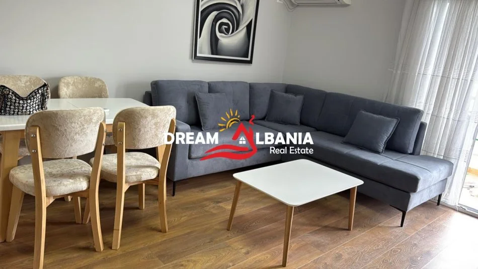 Tirane, jepet me qera apartament 1+1 Kati 6, 70 m² 500 € (Rruga 5 Maji, prane Concord Center)