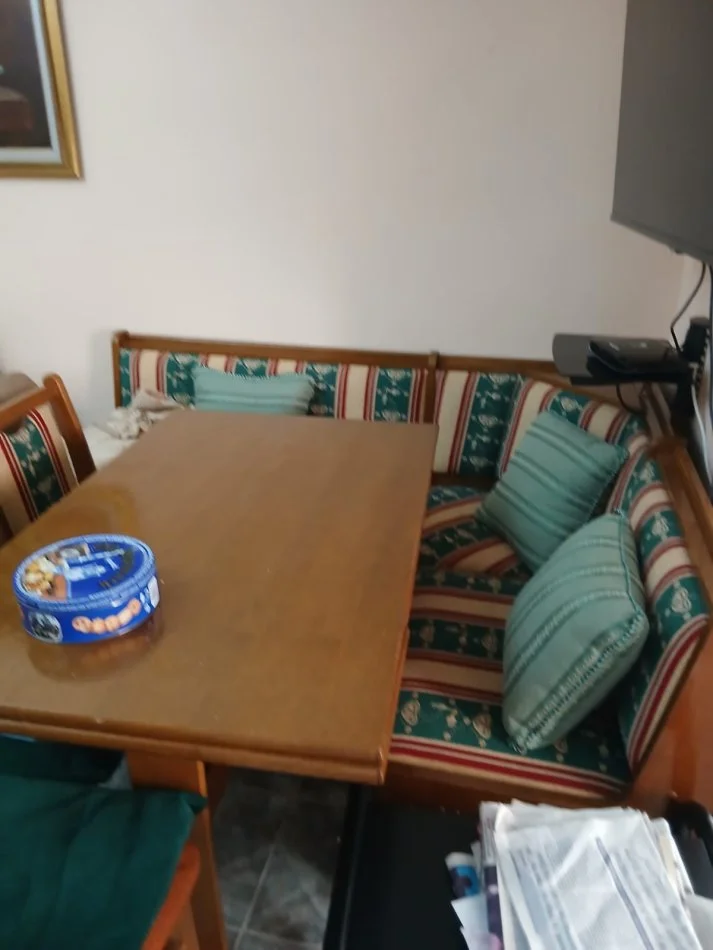 Tirane, jepet me qera apartament 2+1+Ballkon Kati 4, 75 m² (Rruga Qemal Stafa (Shkolla e Kuqe))