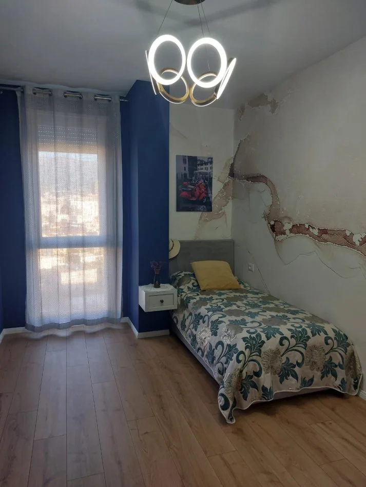 Tirane, jepet me qera apartament 2+1+Ballkon Kati 9, 90 m² 750 € (Fiori Di Bosko)