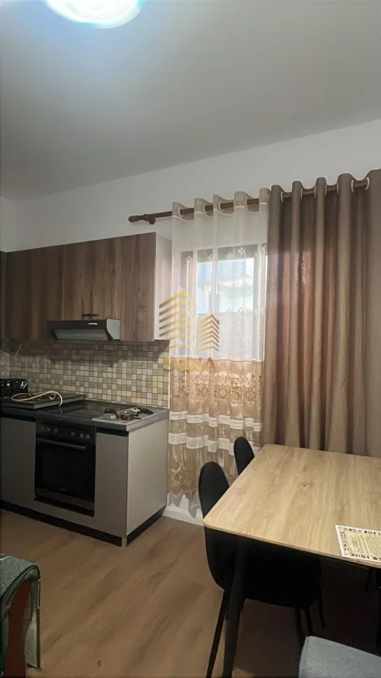 Tirane, jepet me qera apartament 1+1+Ballkon Kati 1, 70 m² 400 € (Jordan Misja)