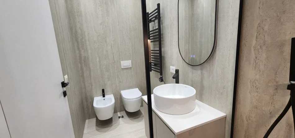 Tirane, jepet me qera 2+1+Ballkon Kati 5, 100 m² 1.800 € (tek Rruga e Kosovareve)