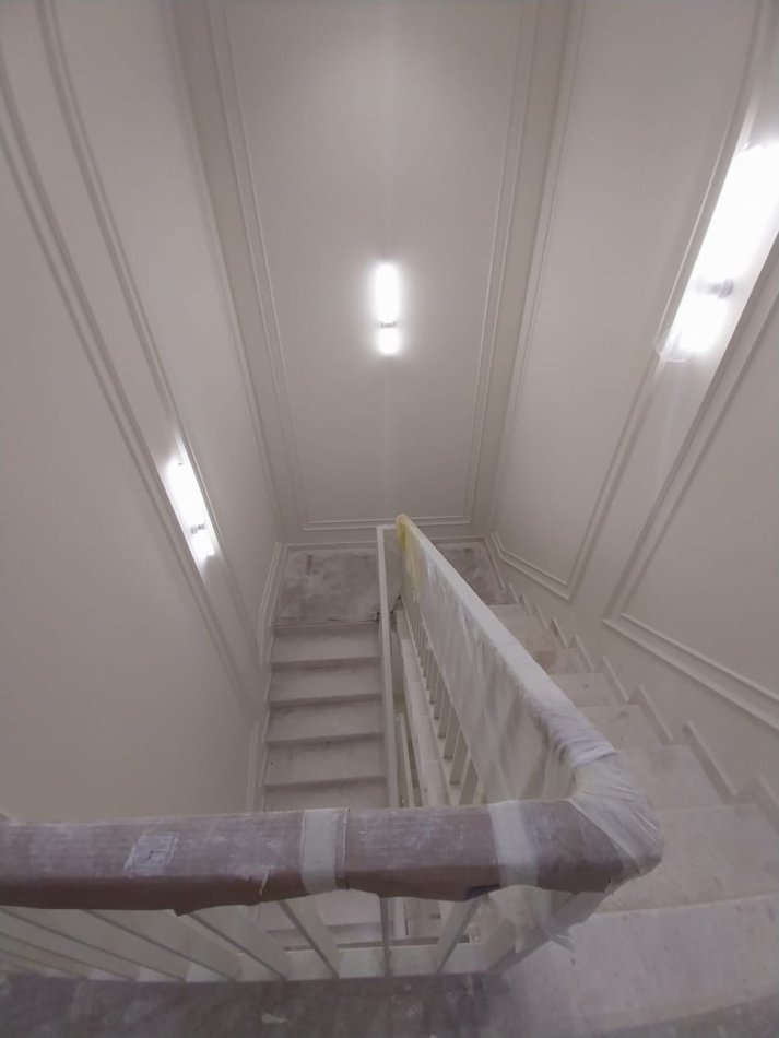 Tirane, jepet me qera Vile 2 Katshe , 278 m² 4.500 € (liqeni i thate)