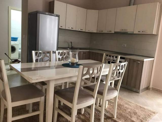 Tirane, jap me qera apartament 1+1+A+BLK Kati 1, 300€ (Muhamet Deliu)