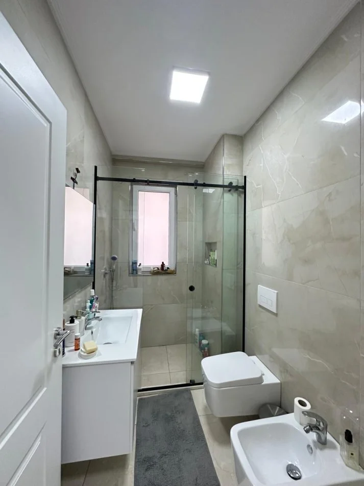 Tirane, shitet apartament 2+1 Kati 1, 100 m² 210.000 € (Astir)