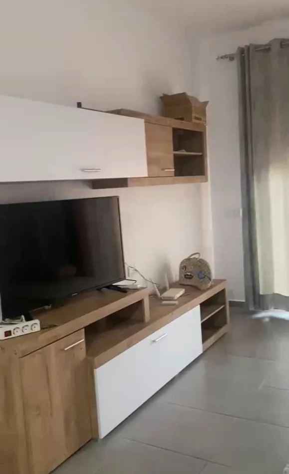 Tirane, jepet me qera apartament 1+1 Kati 5, 70 m² 550 € (Green City , Astir)