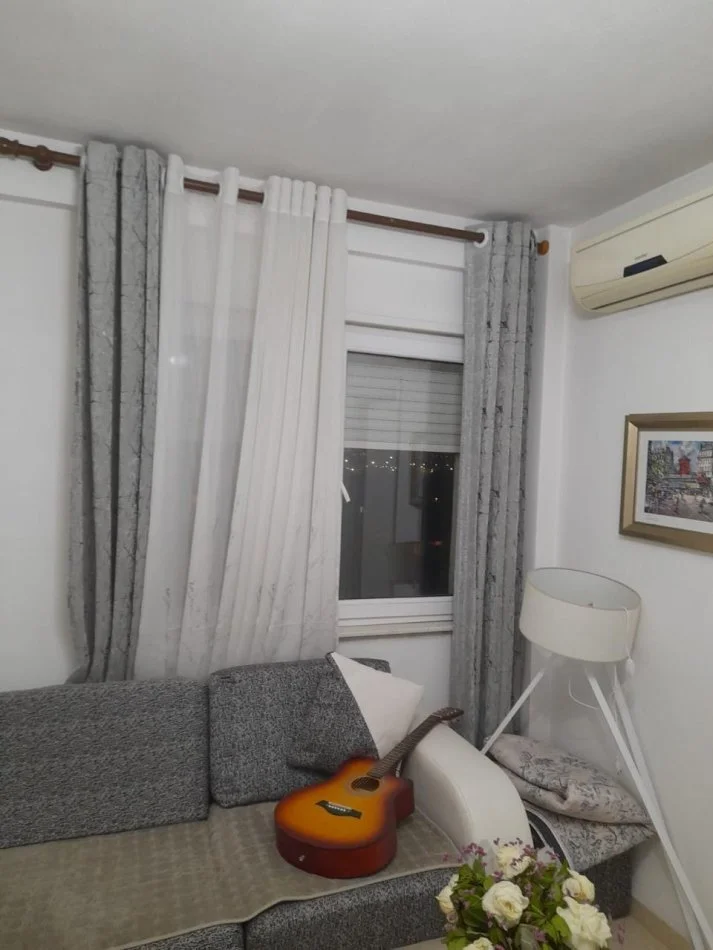 Tirane, jepet me qera apartament 1+1 Kati 2, 55 m² 300 € (Teodor keko)