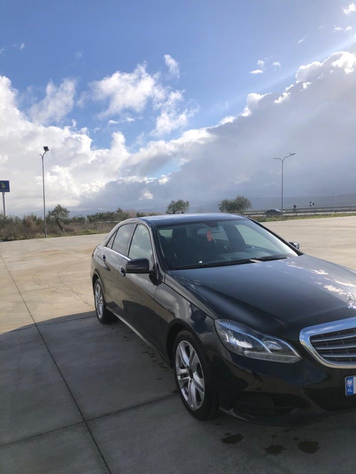 Peqin, shitet makine Mercedes Benz Nafte, e zeze automatik Kondicioner 12.000 €