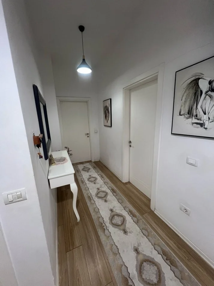 Tirane, jepet me qera apartament 2+1+Ballkon Kati 2, 95 m² 450 € (Prane Casa Italia)