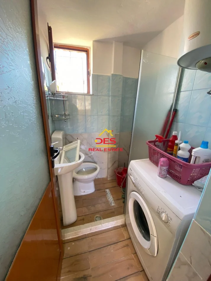 Vlore, shitet apartament 1+1+Ballkon Kati 2, 50 m² 68.000 € (Rruga Mustafa Bello)