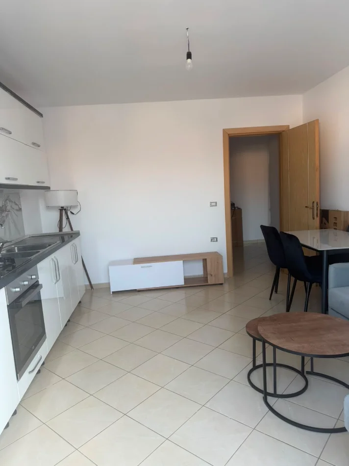 Tirane, shitet apartament 1+1+Ballkon Kati 9, 90 m² 123.500 € (Astir)