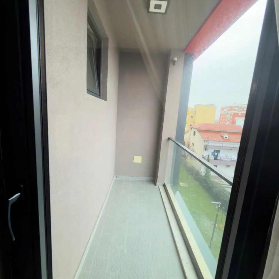 Tirane, jepet me qera apartament 2+1 Kati 2, 108 m² 600 € (Unaza e Re)