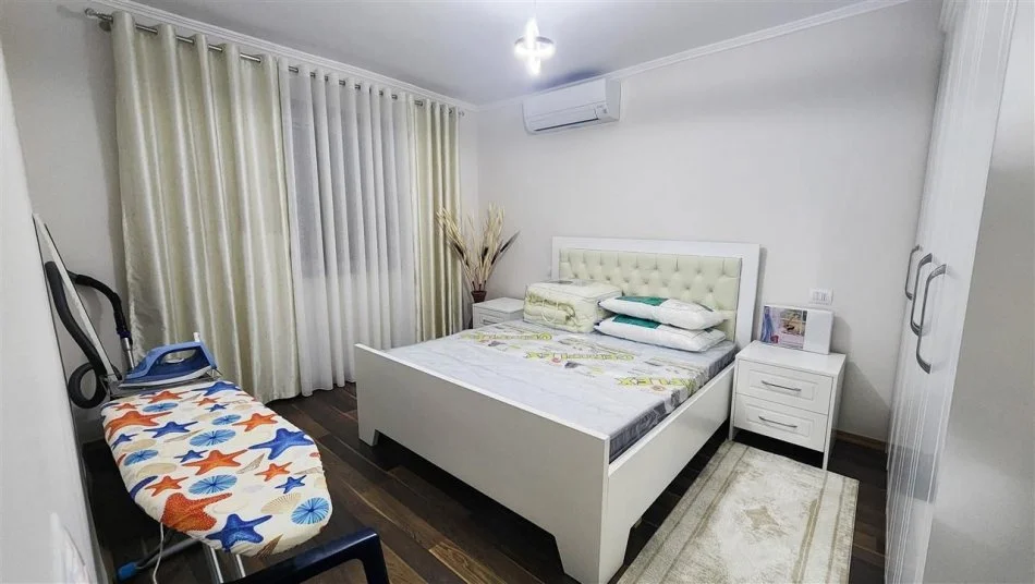 Tirane, jepet me qera apartament 1+1+Ballkon Kati 3, 52 m² 500 € (Shkolla e Baletit)