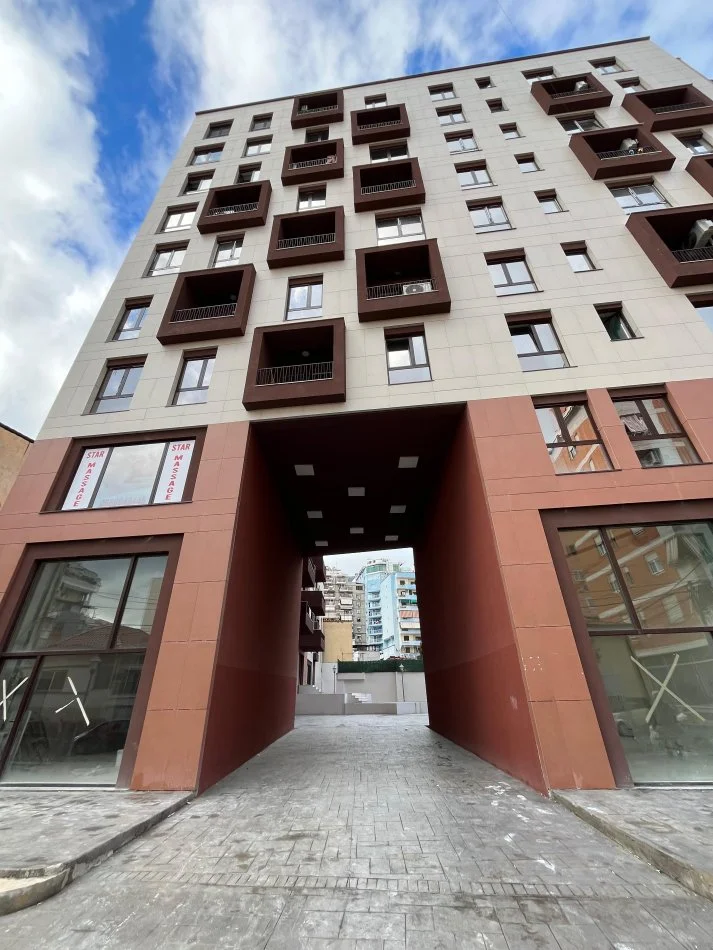 Tirane, jepet me qera apartament 2+1+Aneks+Ballkon Kati 1, 100 m² 750 € (Myslym Shyri)