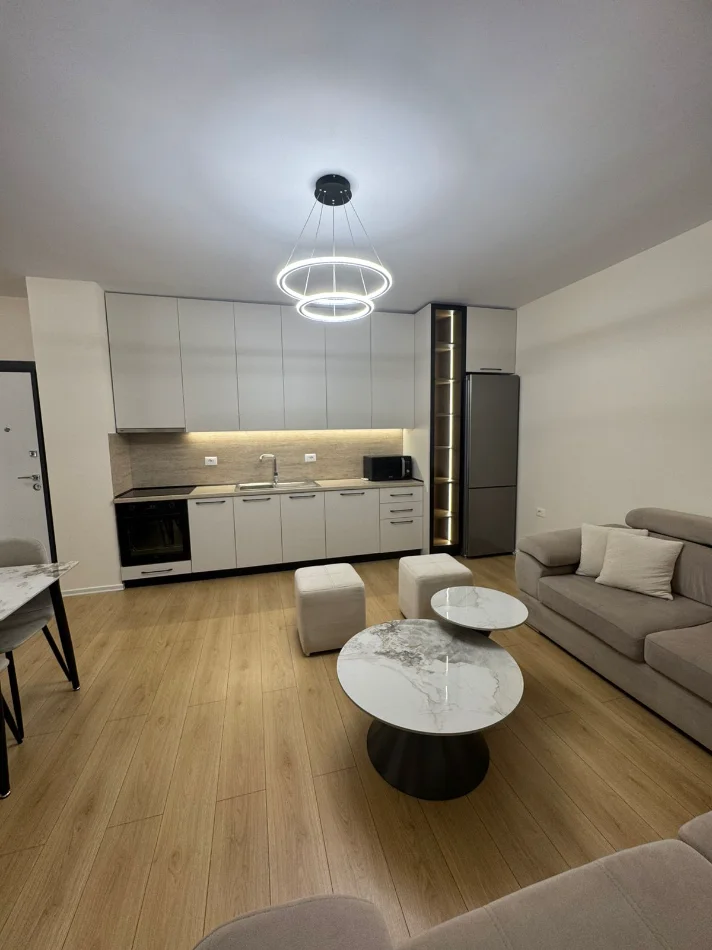 Tirane, jepet me qera apartament 1+1 Kati 4, 68 m² 700 € (Bulevardi i Ri)
