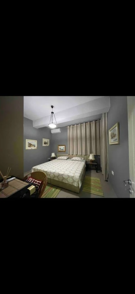 Tirane, jepet me qera apartament 1+1+Aneks+Ballkon Kati 2, 80 m² 550 € (Stacioni trenit)