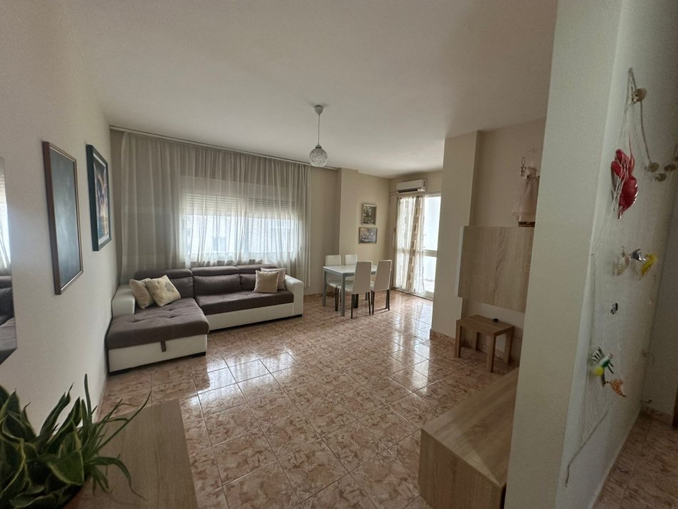 Durres, shitet apartament 1+1+Ballkon Kati 5, 70 m² 85.000 € (Mali i Robit)