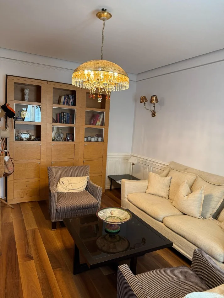 Tirane, jepet me qera apartament 1+1+Aneks Kati 1, 700 € (Shkolla e Kuqe)