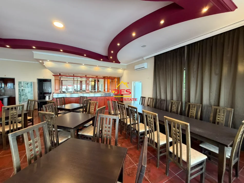 Vlore, jepet me qera bar-resorant Kati 0, 2.000 € (Rruga Aleksandër Moisu)