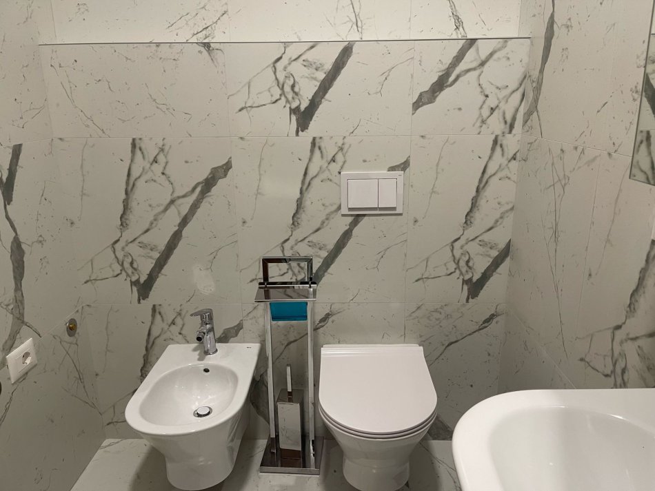 Tirane, jepet me qera 2+1+Aneks+Ballkon , 100 m² 830 € (Rruga e Dibres)