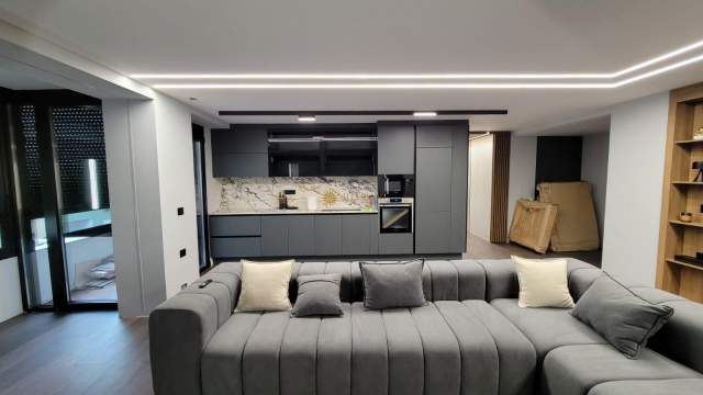 Tirane, shes apartament Kati 8, 136 m² 272.000 Euro (Sheshi Willson)