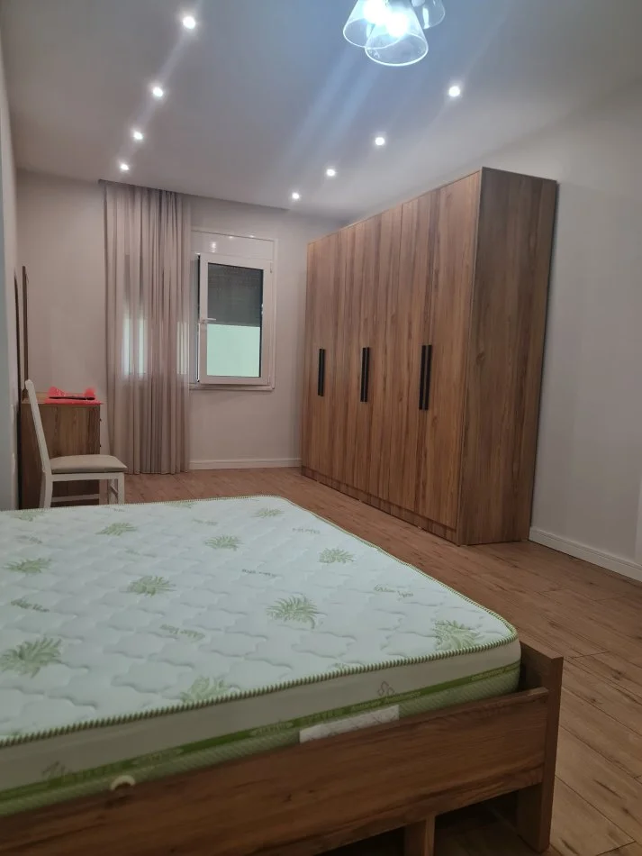 !Shitur! Durres, shitet apartament 2+1+Aneks+Ballkon Kati 2, 130 m² 190.000 € (Shkolla Italiane, Vollga)