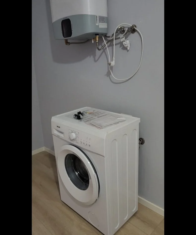 Tirane, jepet me qera apartament 2+1+Ballkon Kati 4, 90 m² 500 € (Pazari i Ri)