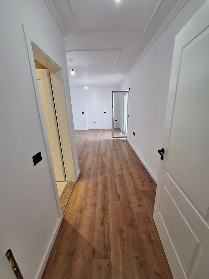 Tirane, shitet apartament 1+1+Ballkon Kati 8, 64 m² 135.000 € (Vasil Shanto)