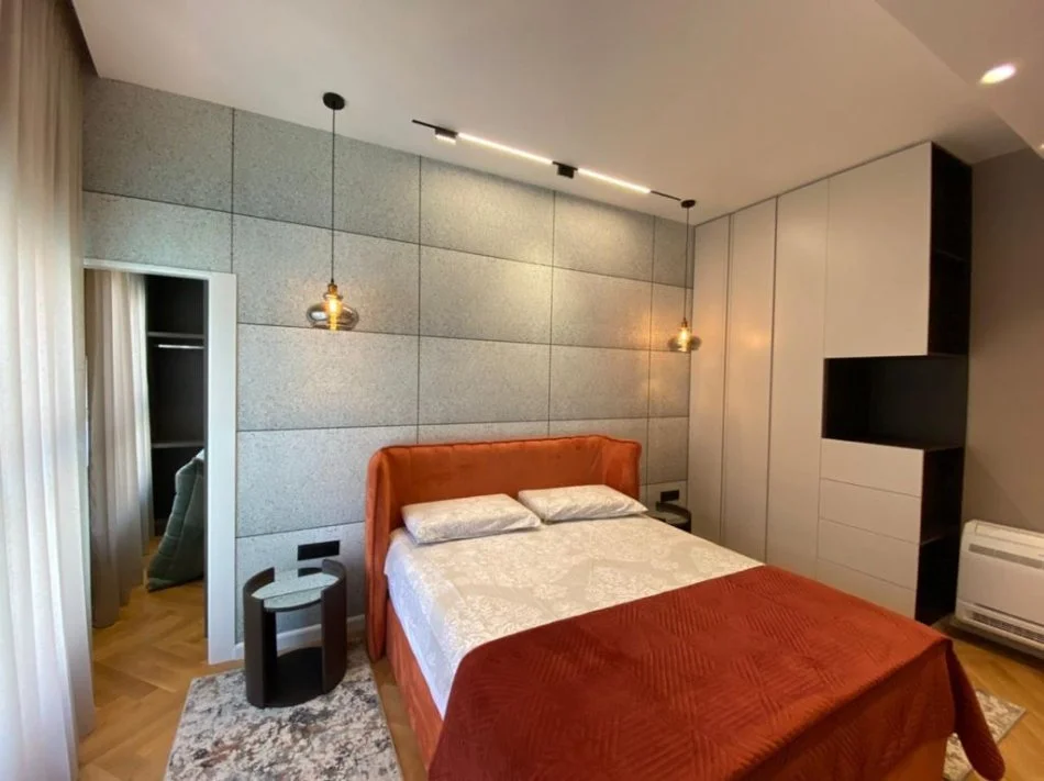 Tirane, shitet apartament 2+1+Ballkon Kati 6, 125 m² 250.000 € (Ali Dem)