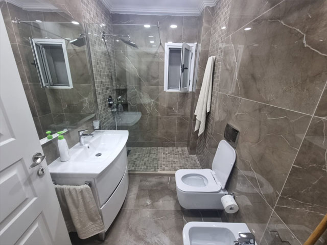 Vlore, jepet me qera apartament 2+1+BLK Kati 8, 125 m² 550 Euro