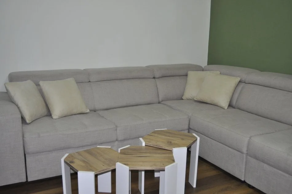 Tirane, jepet me qera apartament 2+1+Ballkon Kati 3, 84 m² 899 € (Sheshi Wilson)