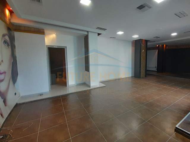 Durres, shitet dyqan Kati 2, 132 m² 21.000 Euro (BASHKIA,DURRES)